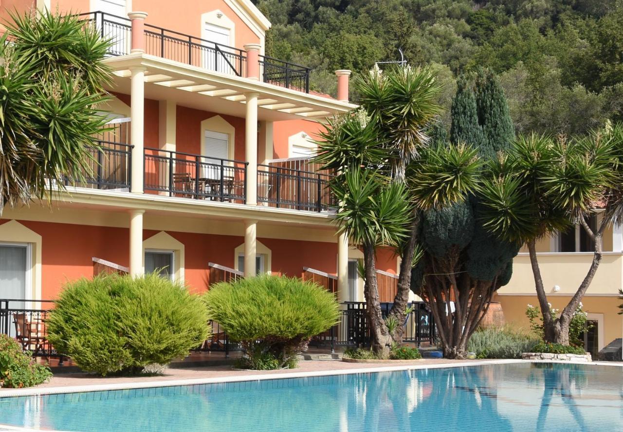 Corfu Pearl מלון דירות 3*