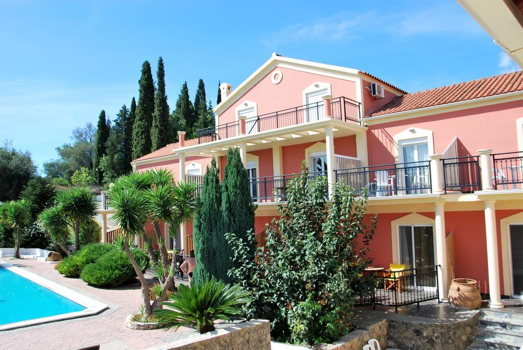 Corfu Pearl מלון דירות ליאפאדס